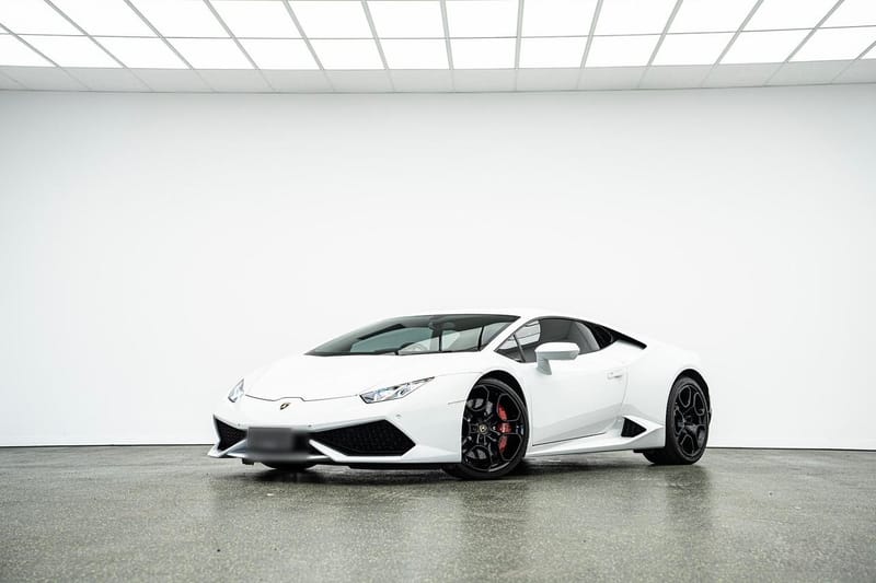 White Lamborghini Huracán 610-4 Coupe hire car in Melbourne