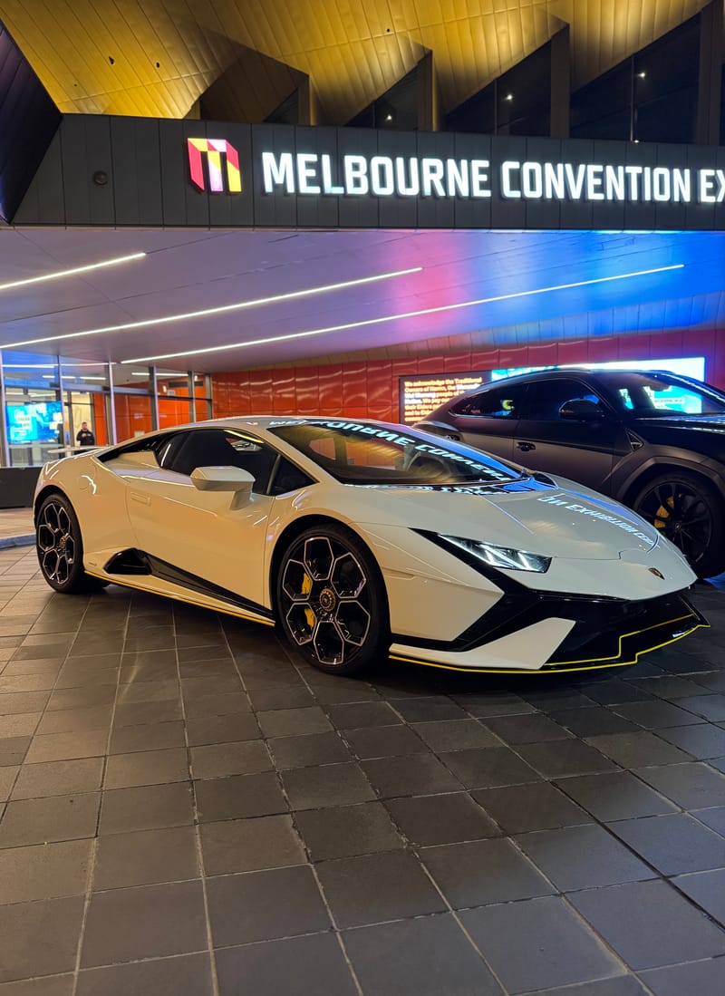 White Lamborghini Huracán Tecnica hire car in Melbourne
