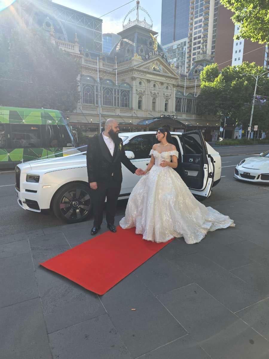 Rolls-Royce Cullinan, a wedding arrival on the red carpet